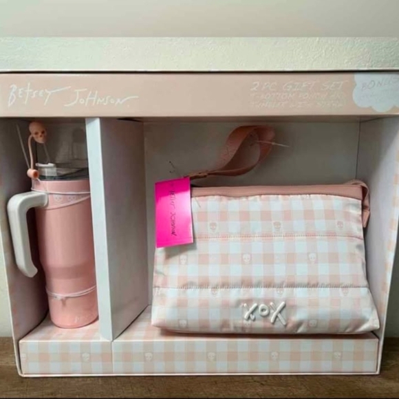 Betsey Johnson Handbags - Betsey Johnson Peach White Checkered Skull Lunch Bag & Tumbler Set NWT